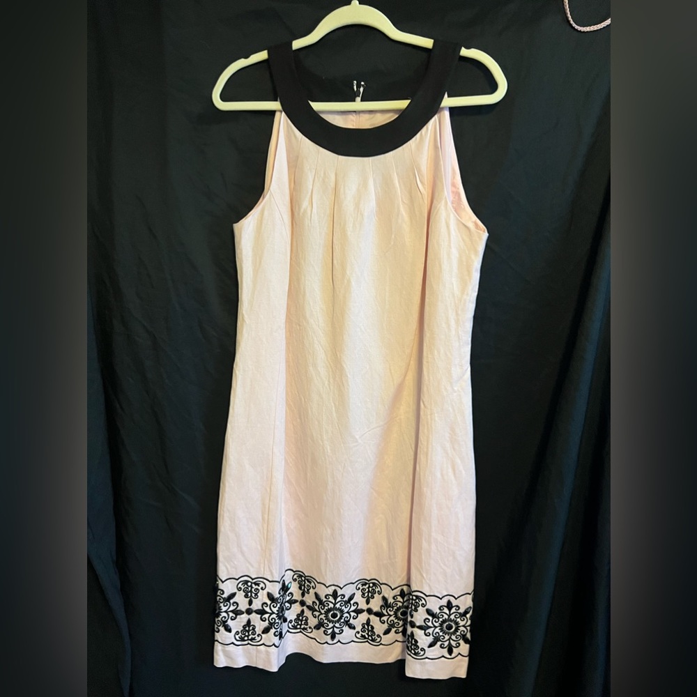 Women’s dress